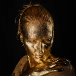 Goldenes Portrait von Andrea